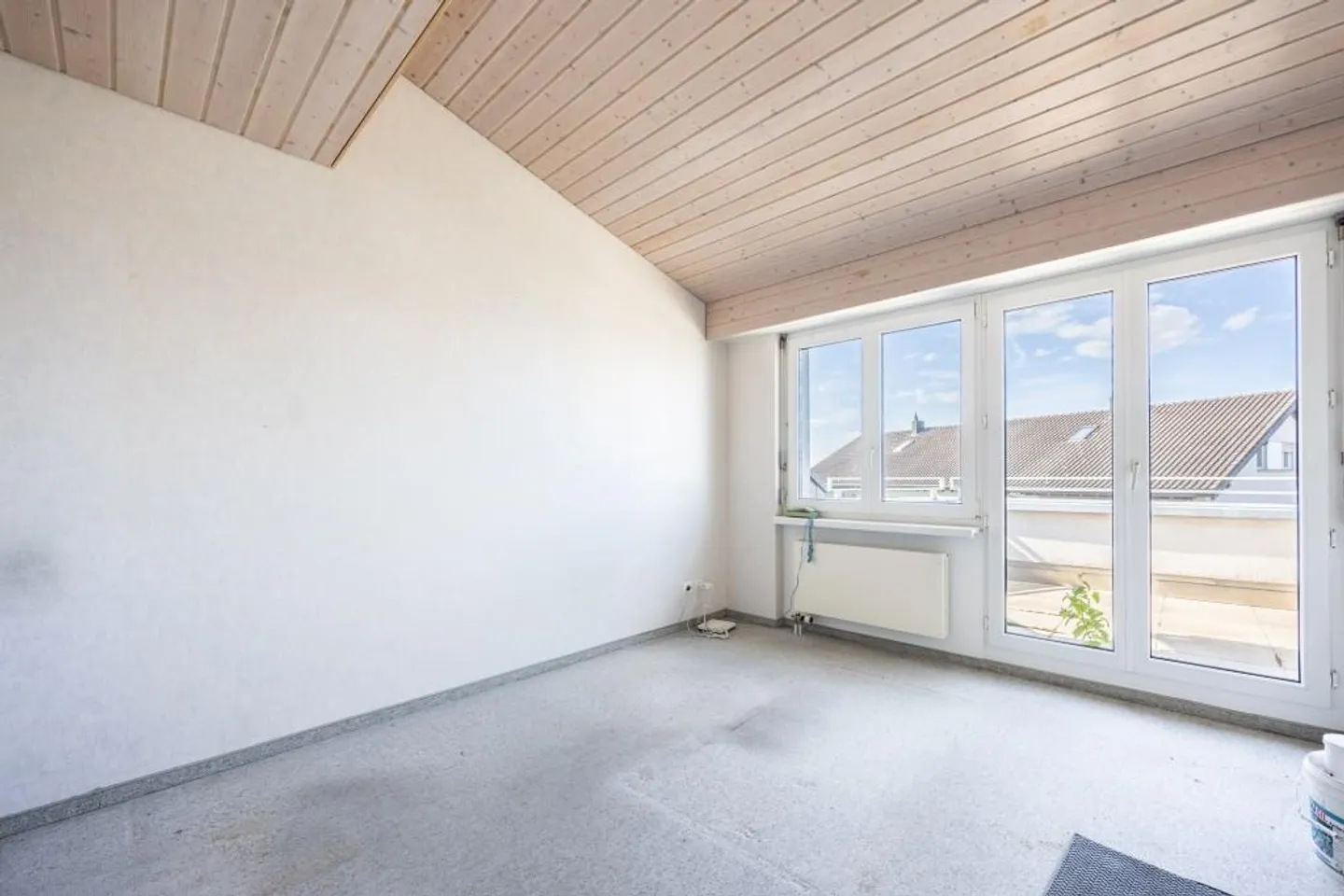 Ampio appartamento attico di 3,5 locali - Foto 7 di 11