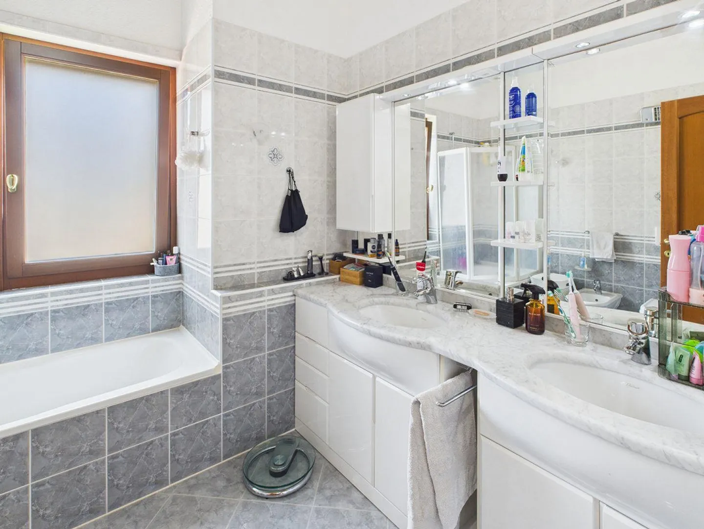 Independent Villa with Large Garden and Characteristic Grottino - Photo 23 of 26