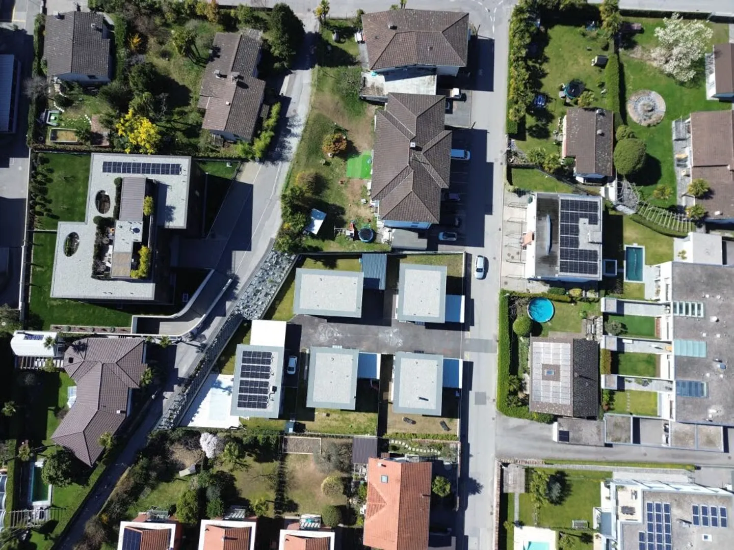 Luxusvilla in ruhigem Losone - Foto 40 von 46