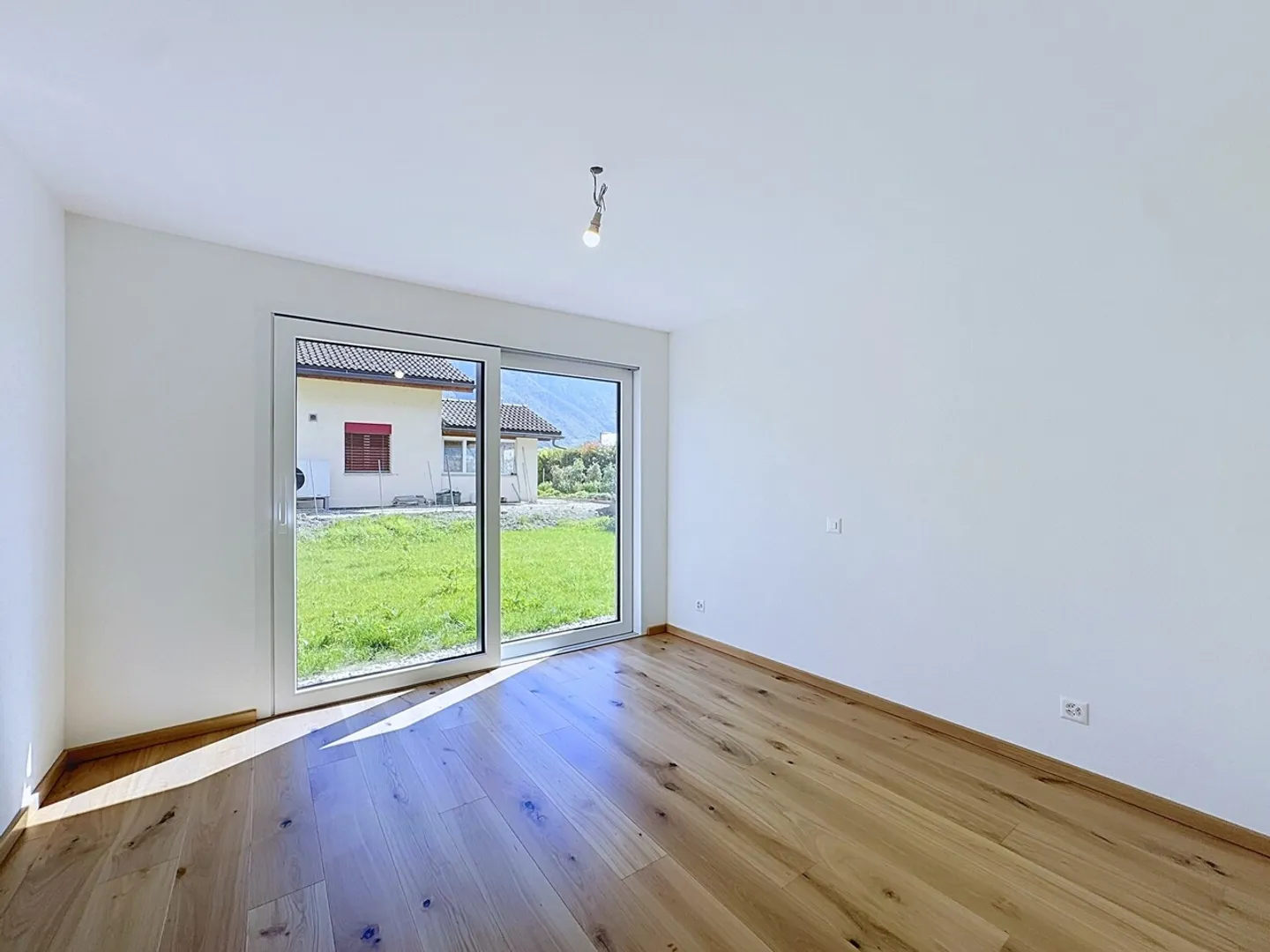 Nouvel appartement 4.5 pièces avec jardin - Photo 8 sur 17