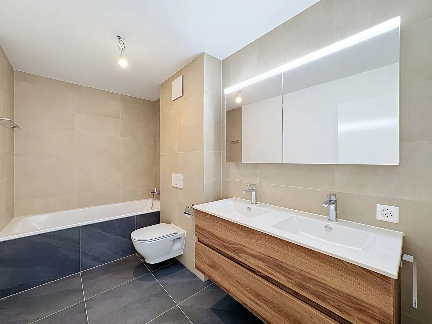 Nouvel appartement 4.5 pièces avec jardin - Photo 10 sur 17
