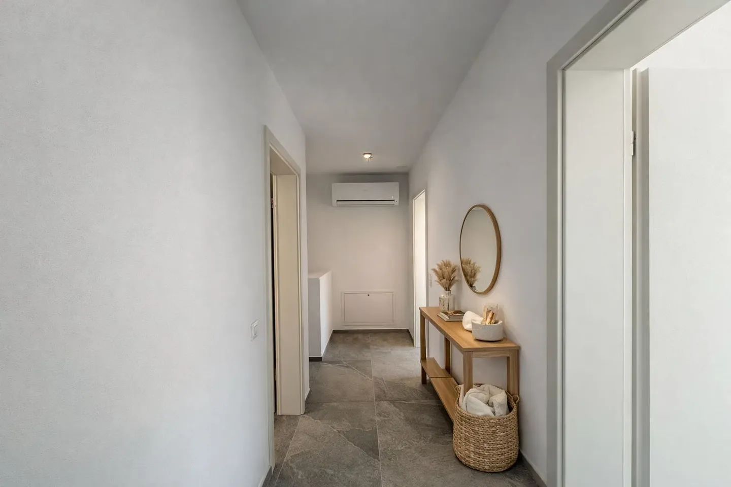 Luxusvilla in ruhigem Losone - Foto 46 von 46