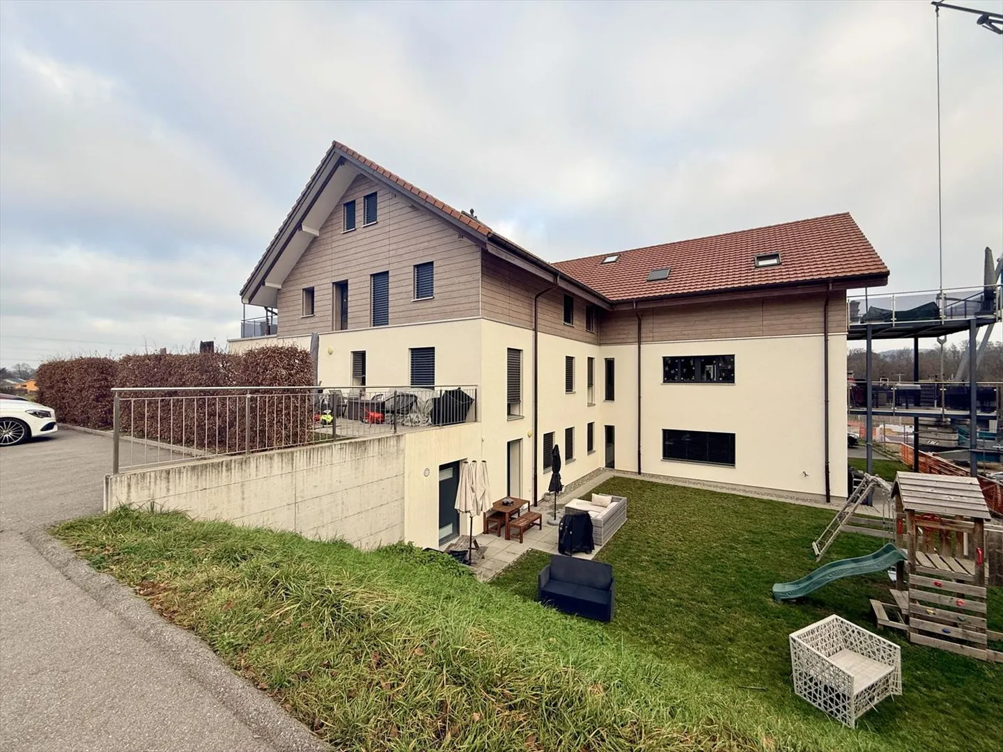 Großes Studio von 47 m² mit Terrasse, Keller und Parkplatz - Foto 1 von 7