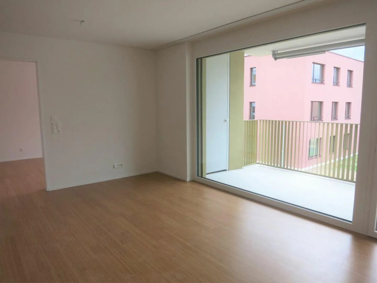 Senior Apartments: Sunny 2.5-Room Apartment at the Health Center Brugg - Photo 3 of 6