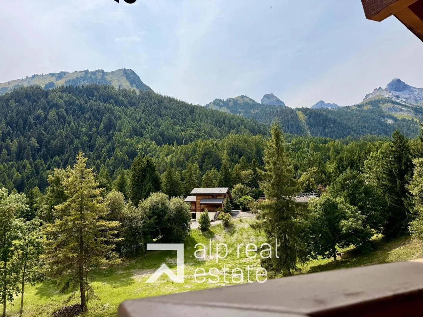 Appartement mansardé et traversant au centre du village - Photo 8 sur 10