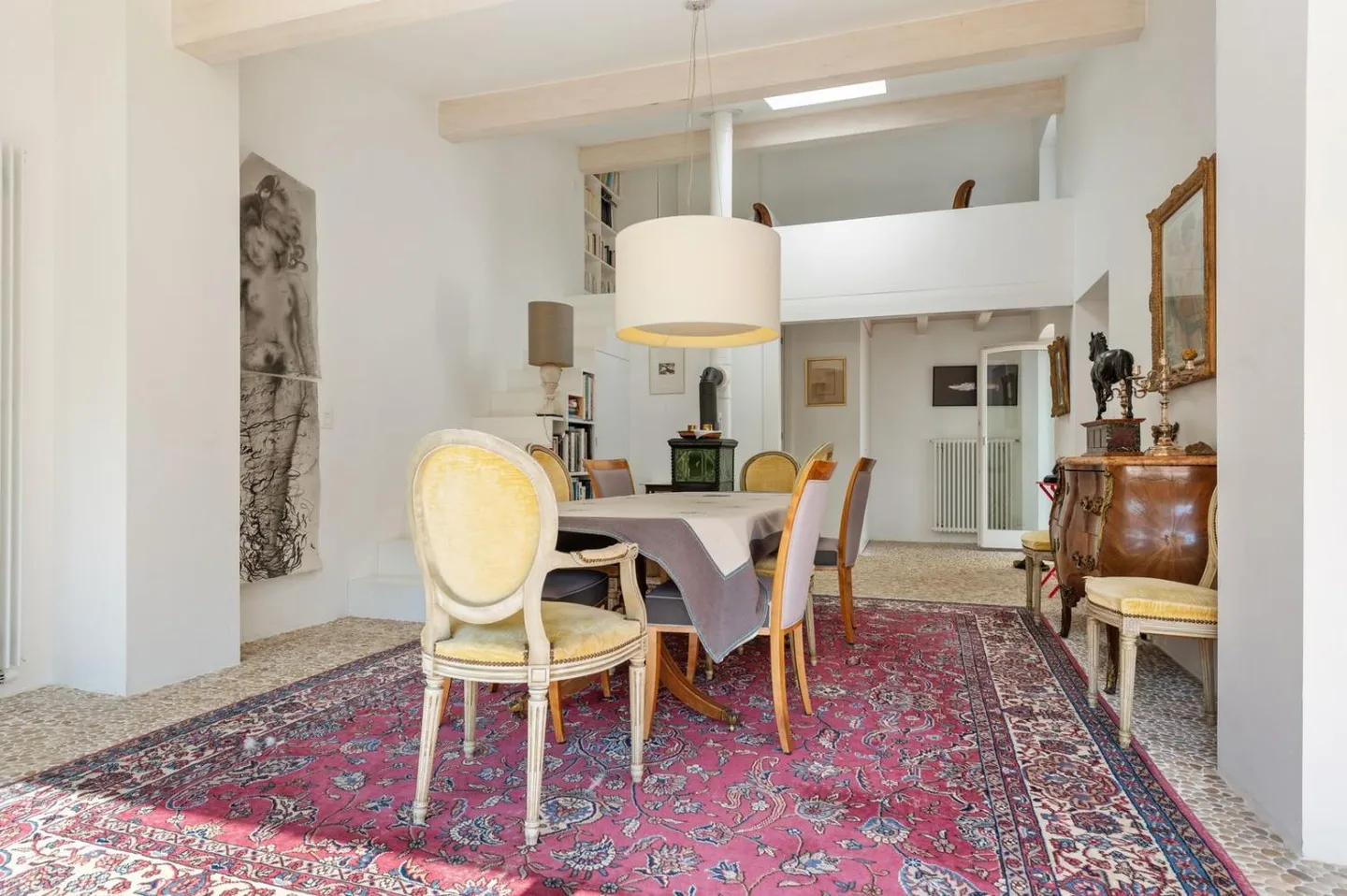 Character house with swimming pool and yield potential - Photo 6 of 13