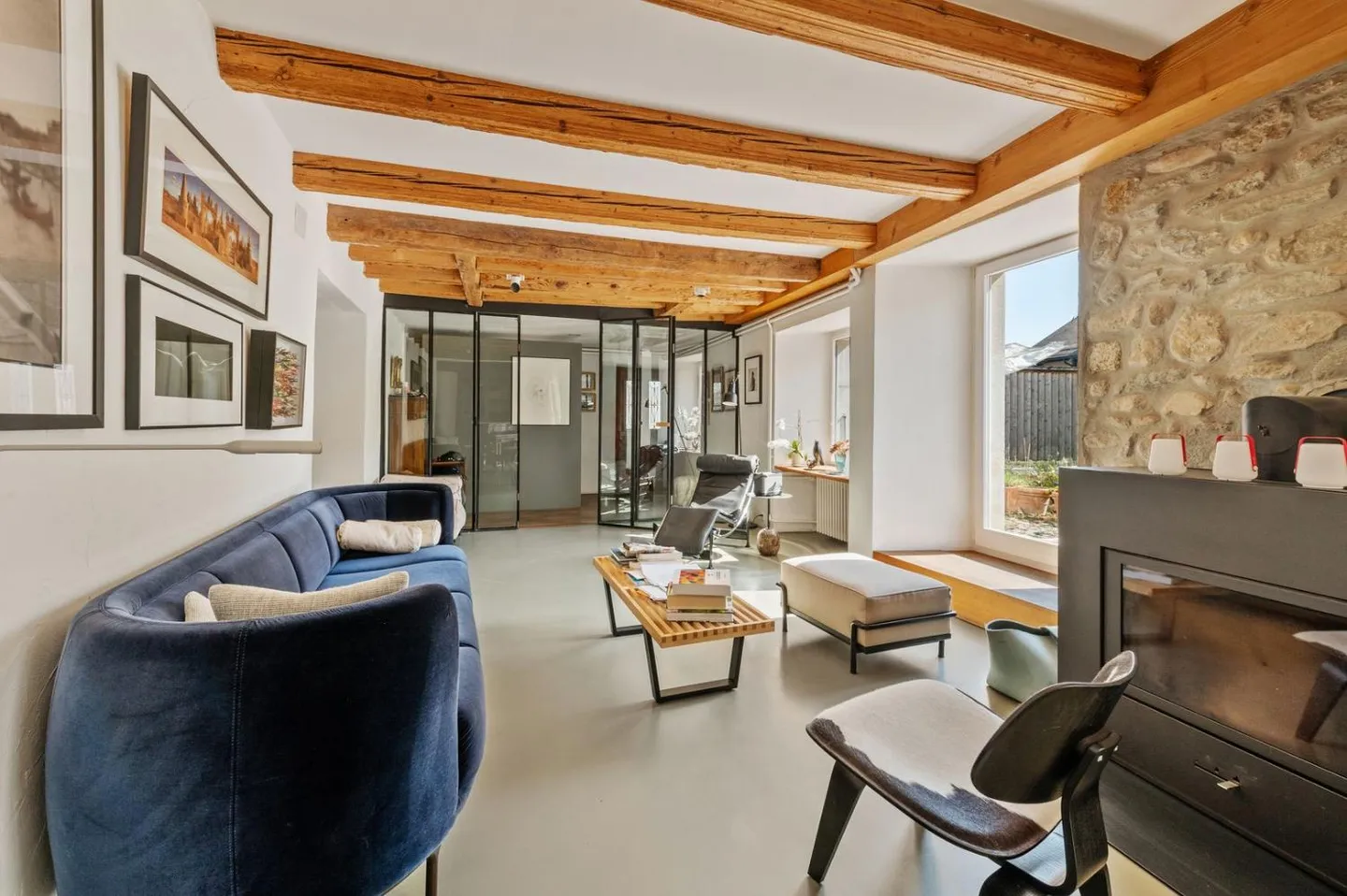 Character house with swimming pool and yield potential - Photo 8 of 13