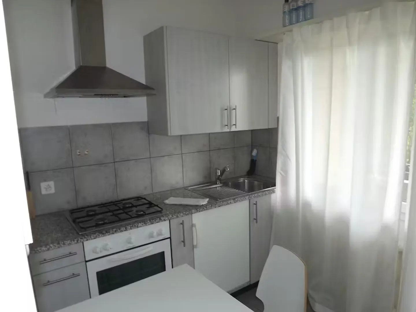 Charming Apartment in Basel - Photo 2 of 6