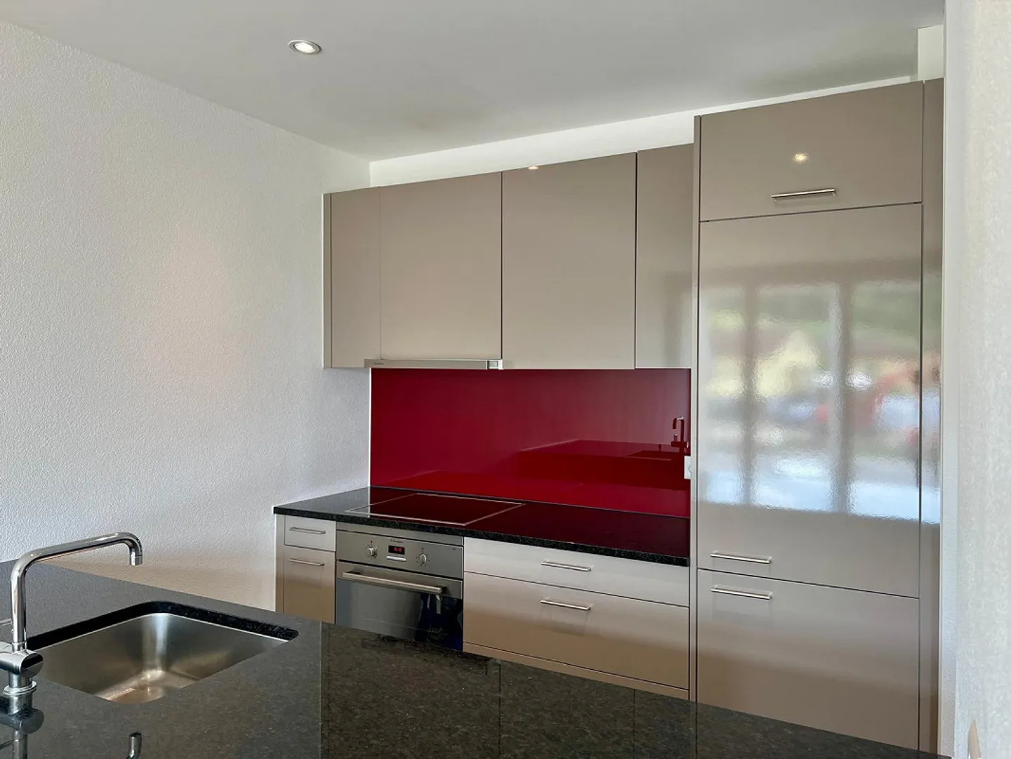 Appartement moderne de 3,5 pièces dans un endroit calme - Photo 1 sur 11
