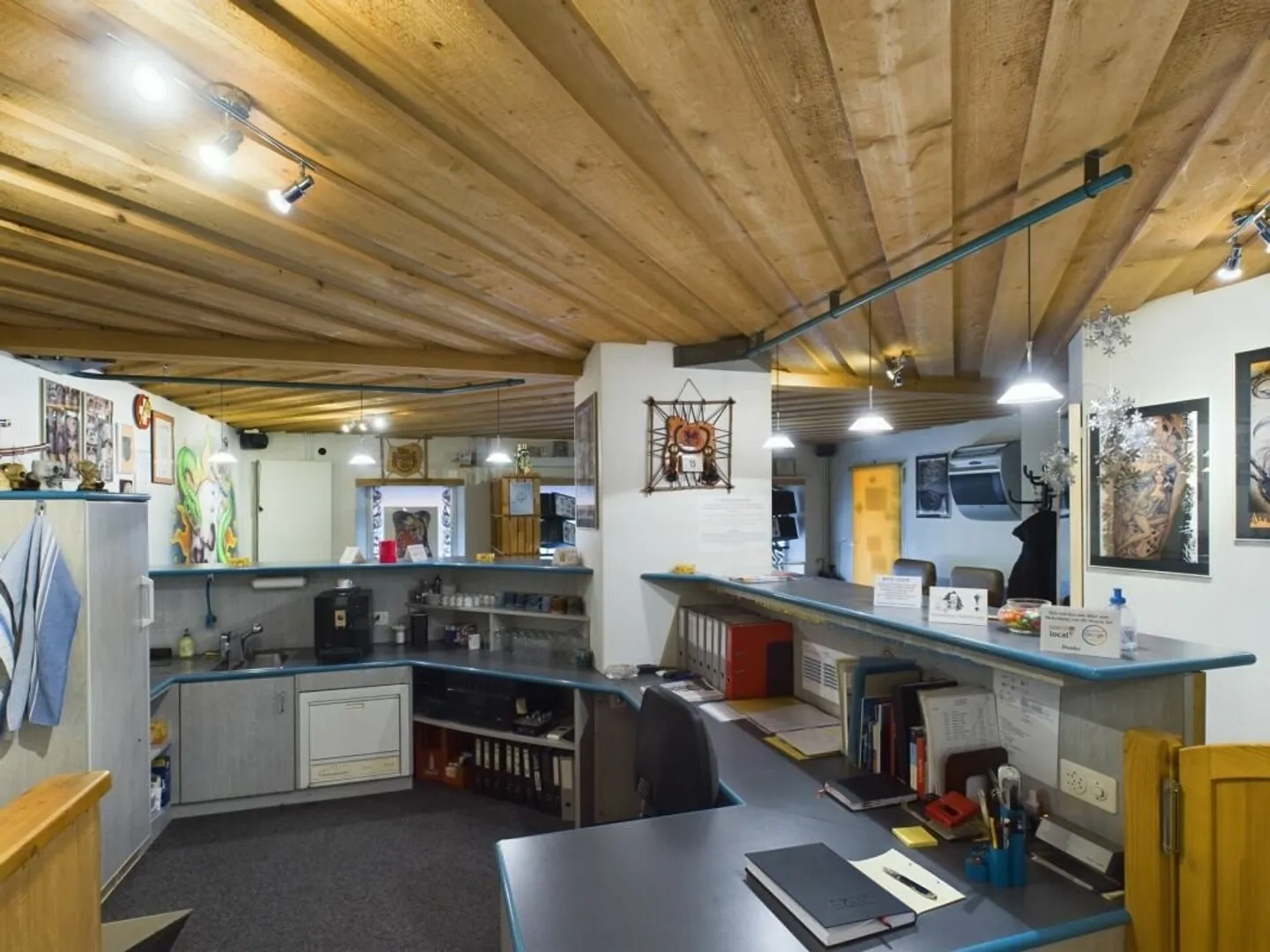 Espace commercial avec sauna et espace extérieur - idéal pour des concepts créatifs - Photo 5 sur 17