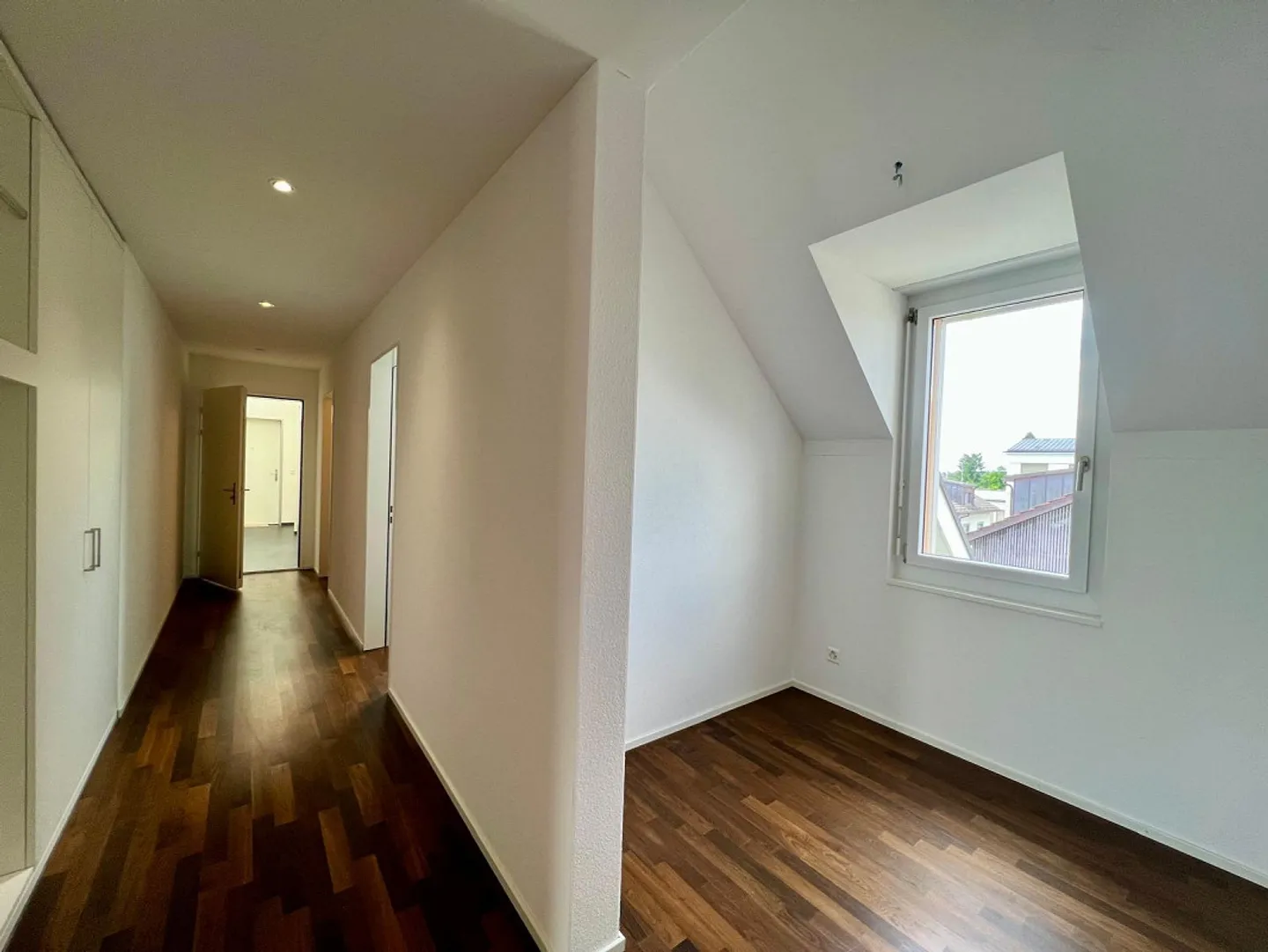 Appartement moderne de 3,5 pièces dans un endroit calme - Photo 8 sur 11
