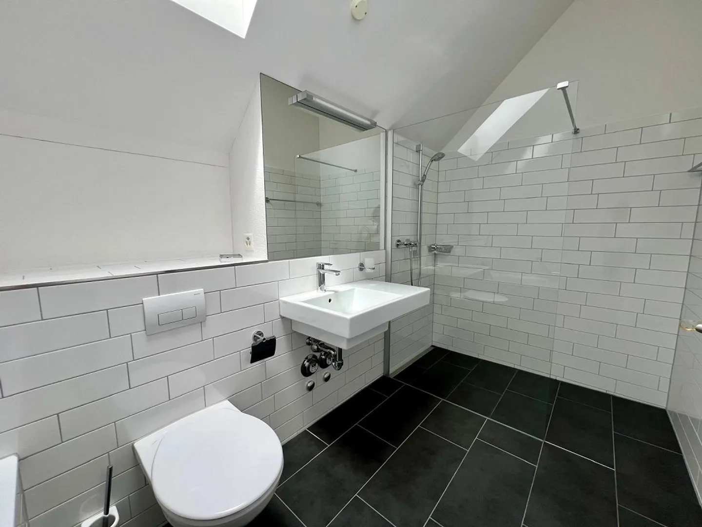 Appartement moderne de 3,5 pièces dans un endroit calme - Photo 9 sur 11
