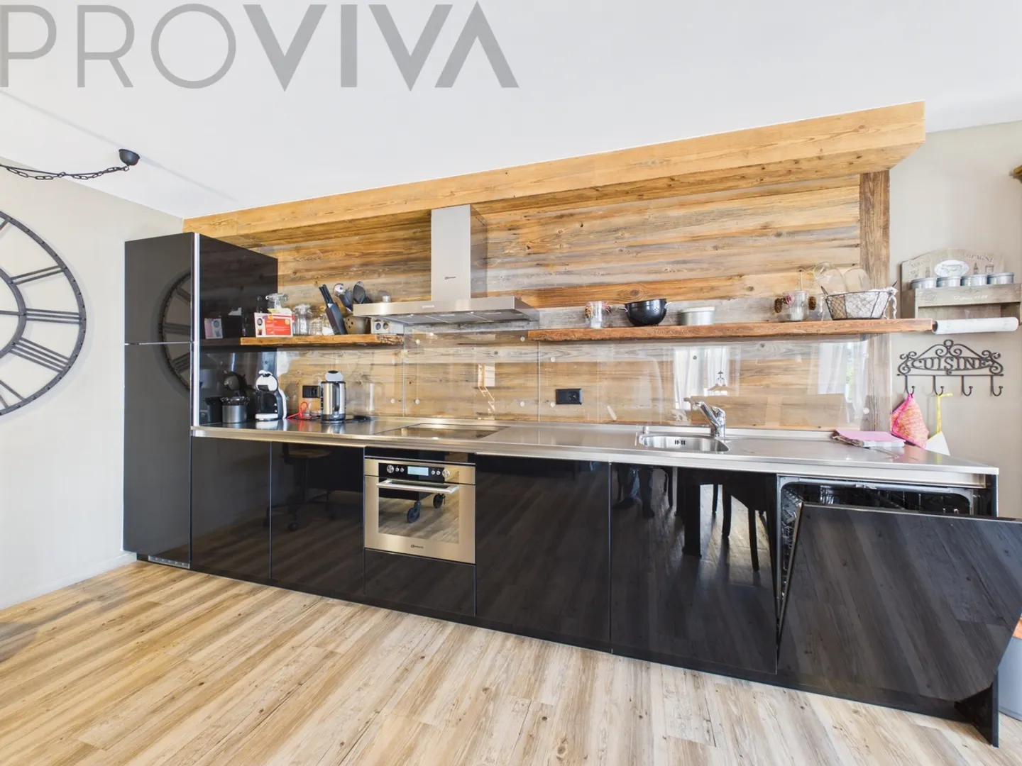 Tra Pista e Panorama - La Tua Nuova Casa a Grächen - Foto 2 di 7