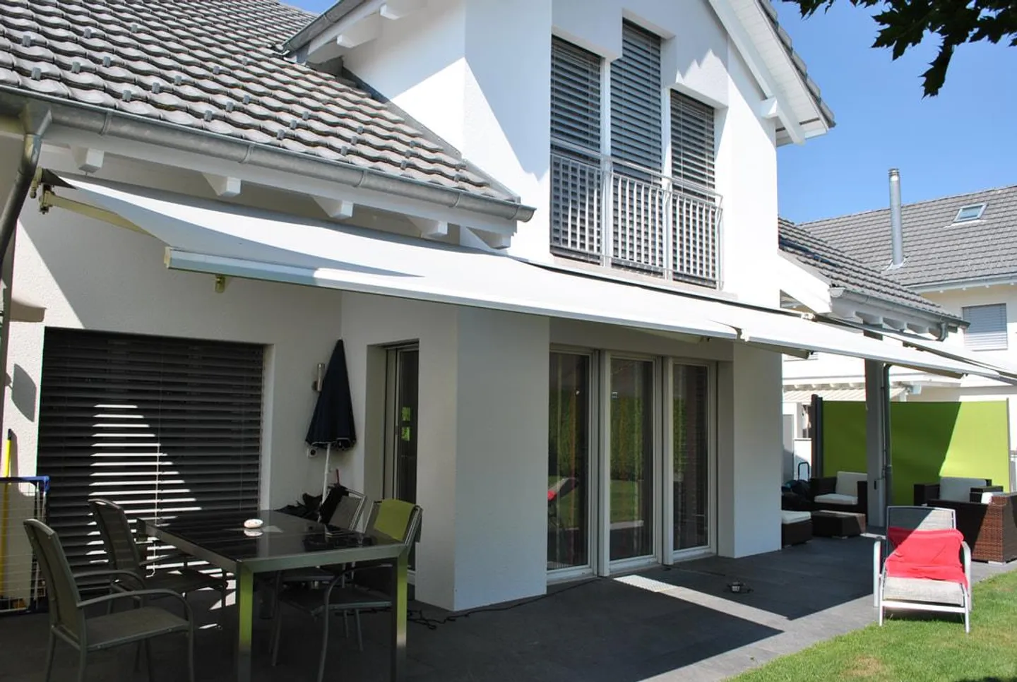 Spacious, modern single-family home in a quiet location in Züberwangen - Photo 2 of 19