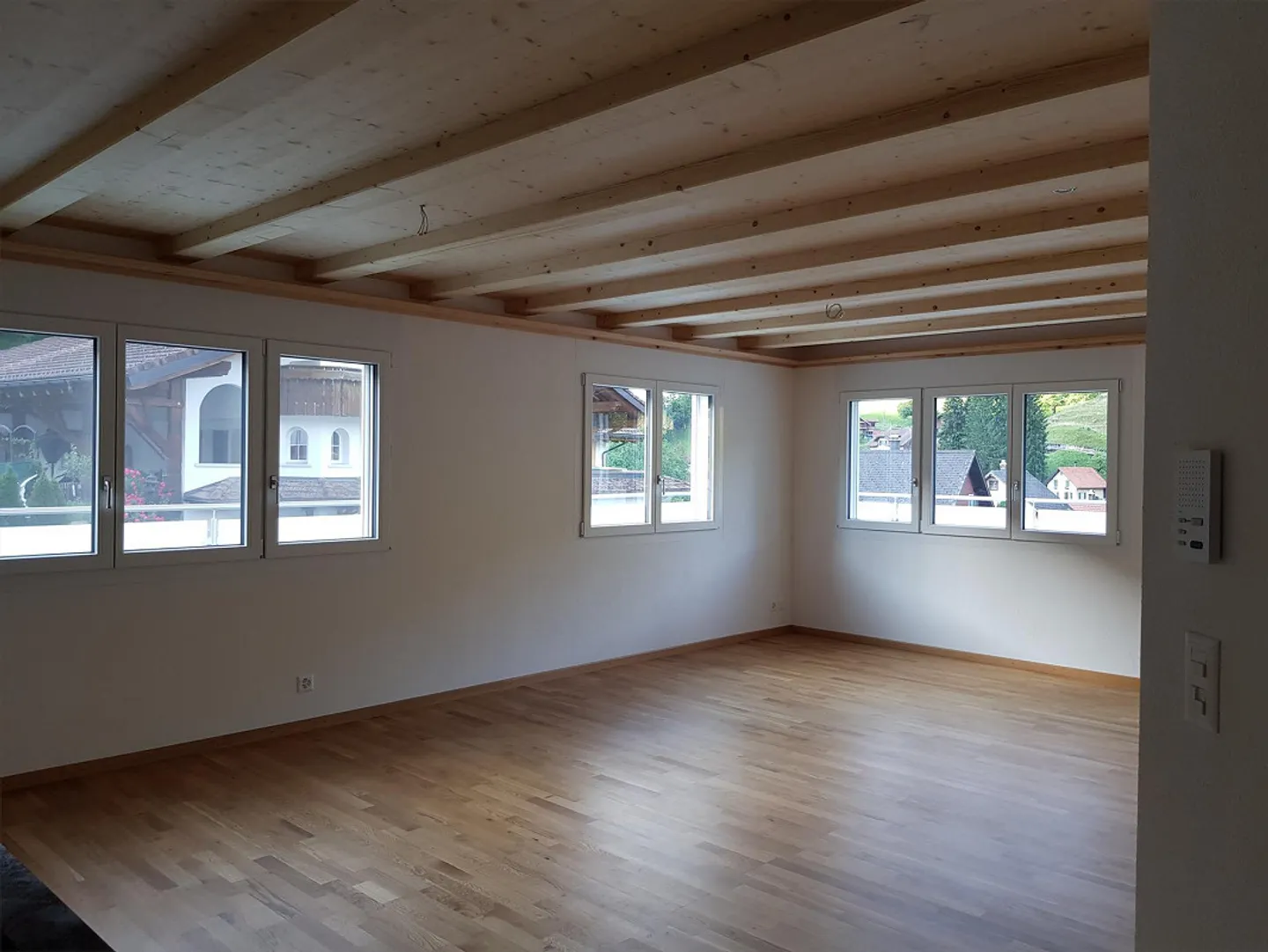 charming 3.5 room apartment with a large terrace - Photo 8 of 20