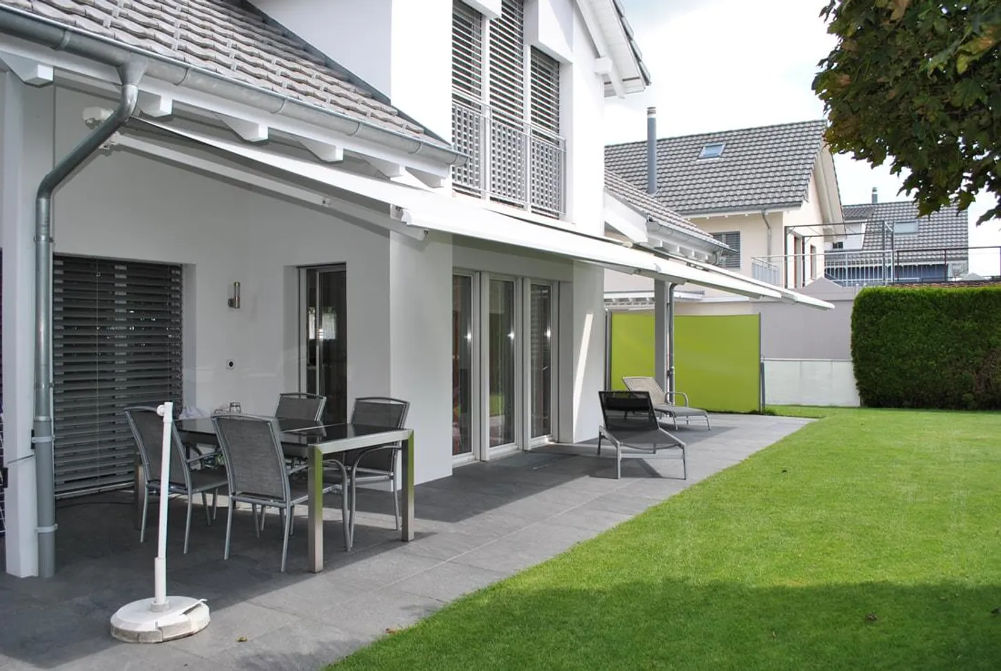 Spacious, modern single-family home in a quiet location in Züberwangen - Photo 3 of 19