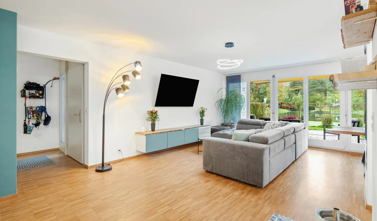 Close to Nature and Well Connected – Your Retreat Near Lucerne - Photo 3 of 6