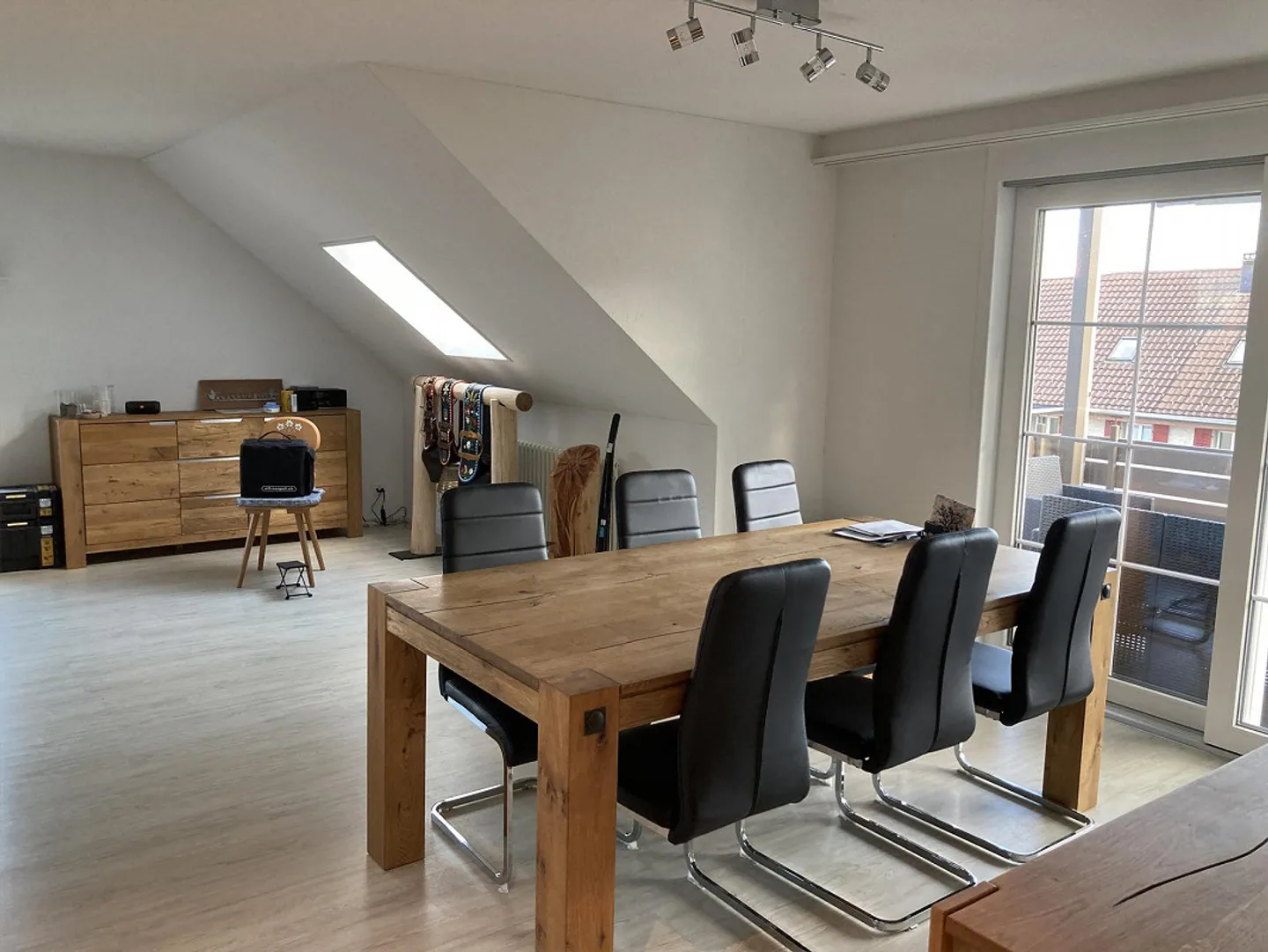 Ampio appartamento attico di 2½ locali - Foto 1 di 6