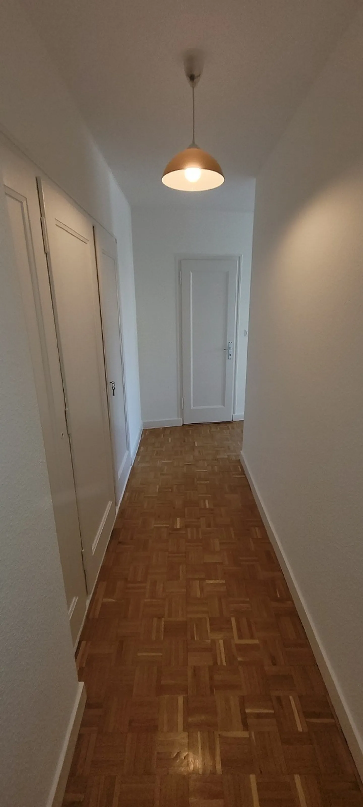 Apartment for rent - Photo 4 of 4