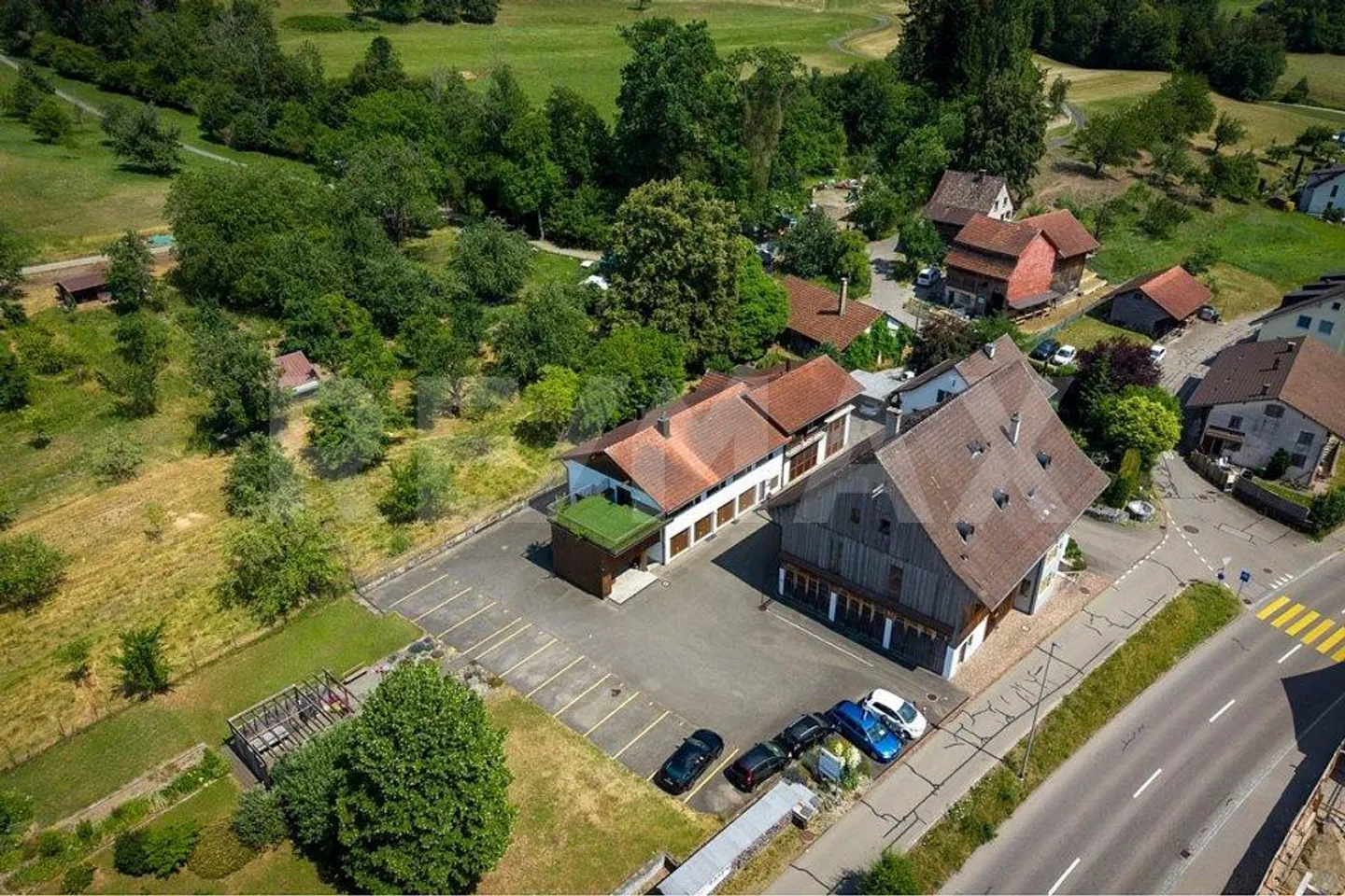 Investimento attraente vicino al lago - Foto 1 di 13