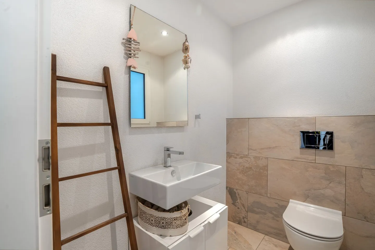 Modern 5.5-room semi-detached house with carport - Photo 4 of 22