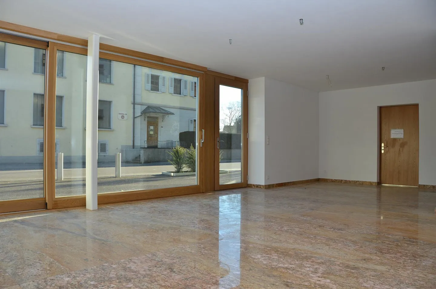 Locali commerciali con vetrina - Foto 3 di 7