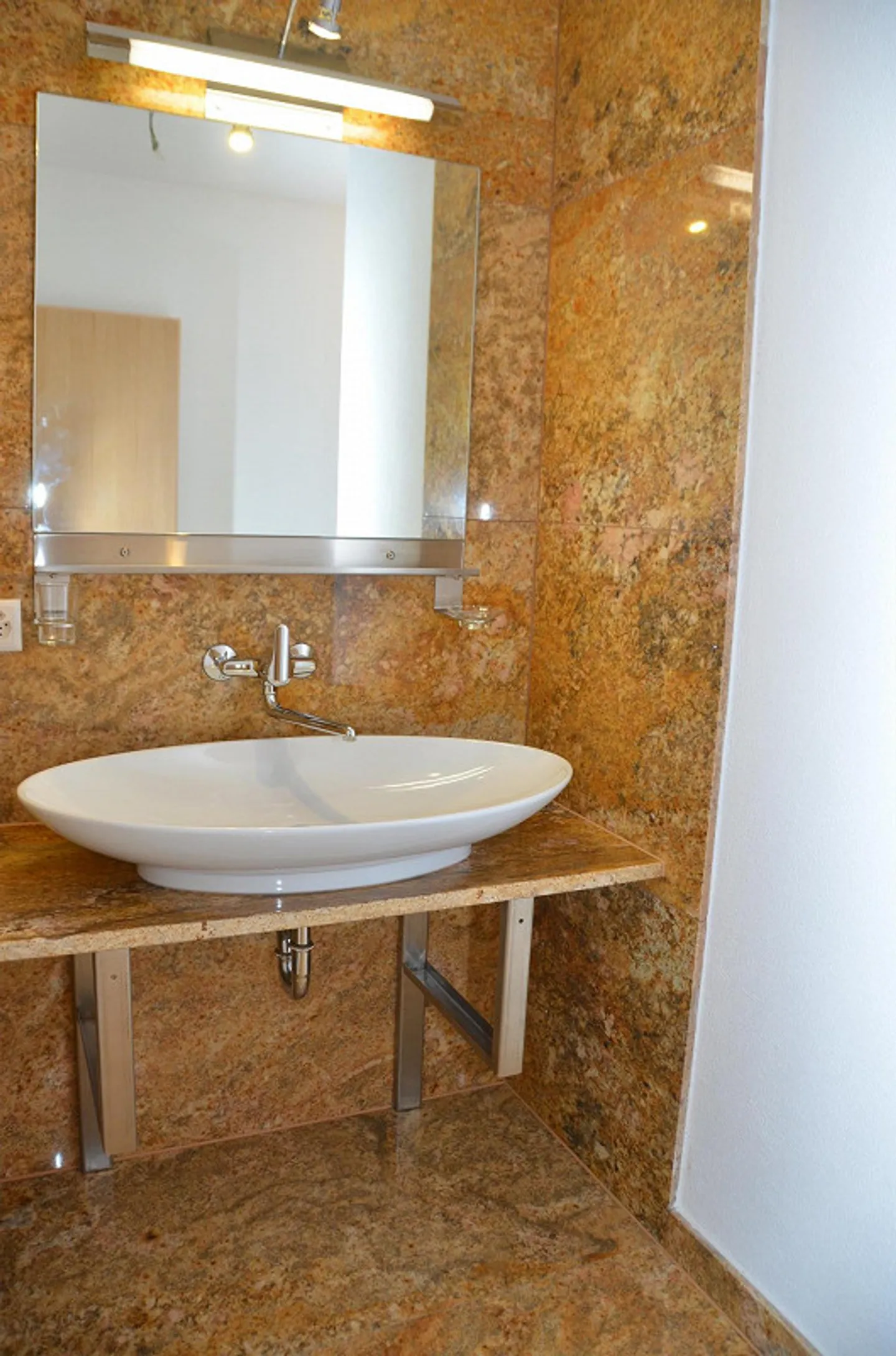 Locali commerciali con vetrina - Foto 7 di 7