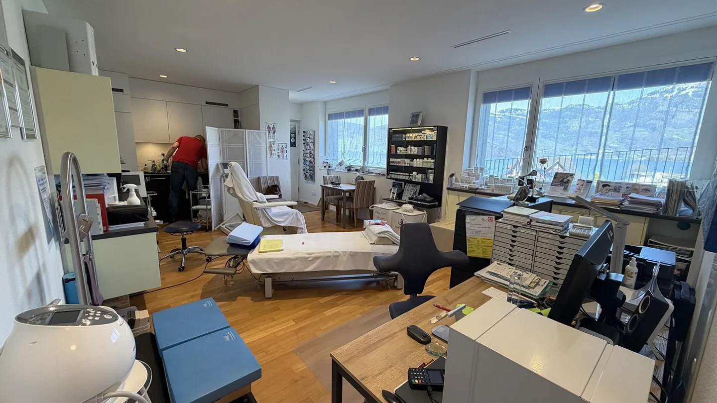 Living studio, therapy room or office with parking (0B) - Photo 11 of 16