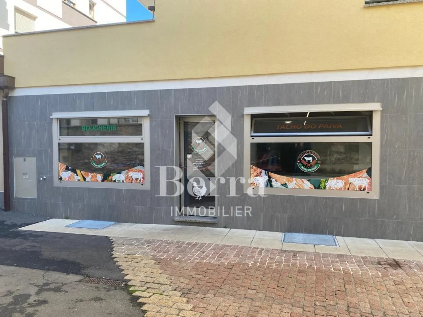 Commercial à vendre - Photo 2 sur 13