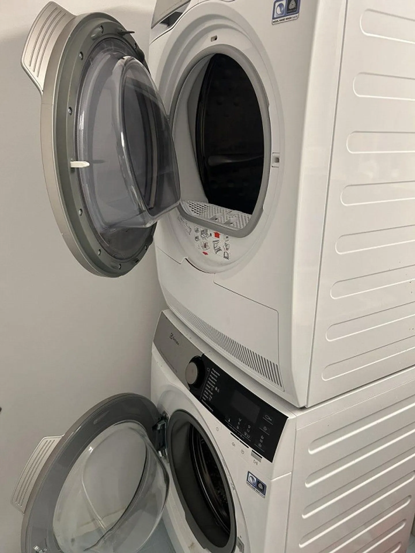 Appartamento moderno 2.5 nella Torre Centurion 5210 Windisch con vista panoramica - Foto 2 di 7