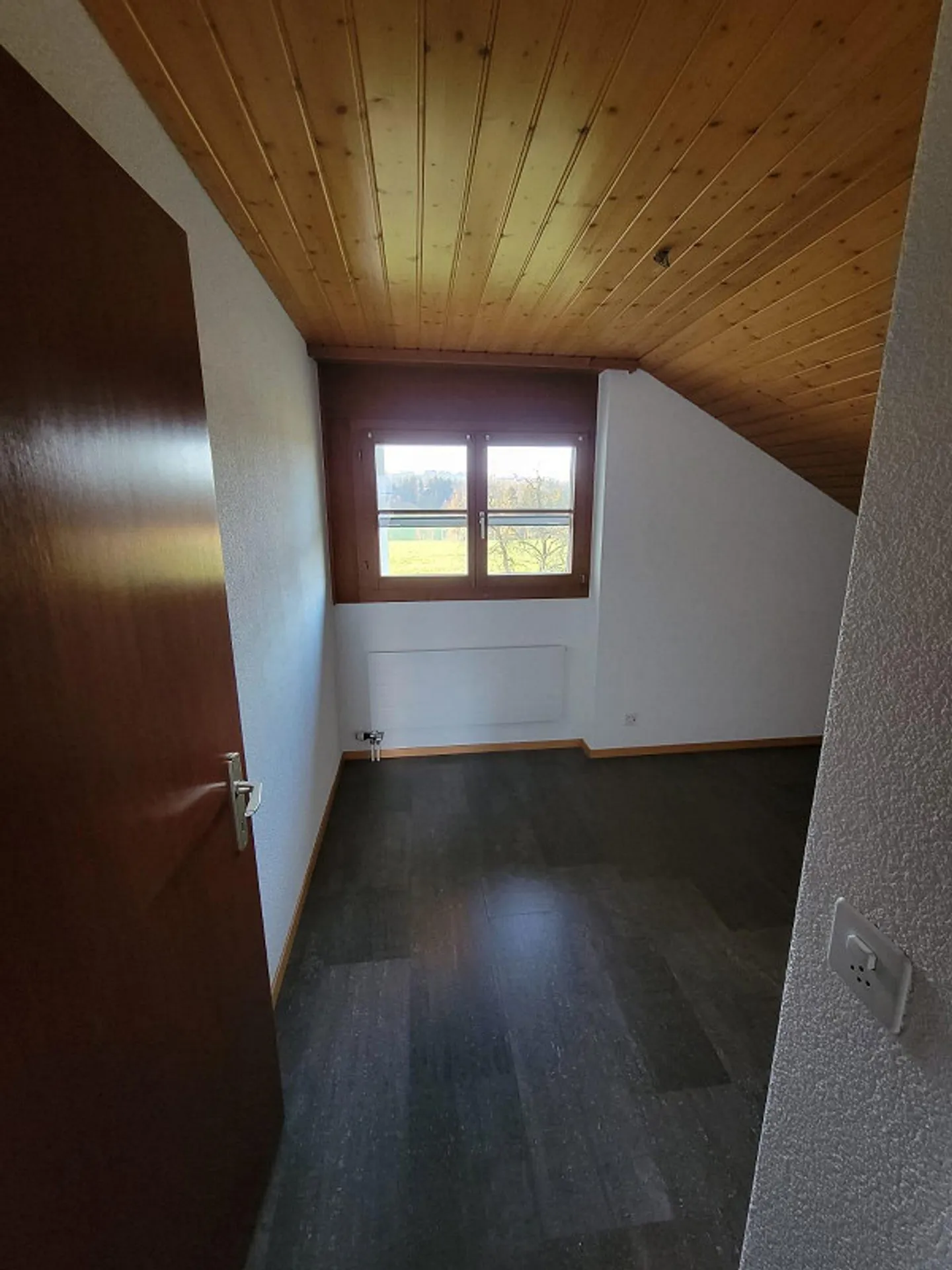Belle appartement en attique de 4,5 pièces à louer à partir du 1er juillet - Photo 6 sur 14