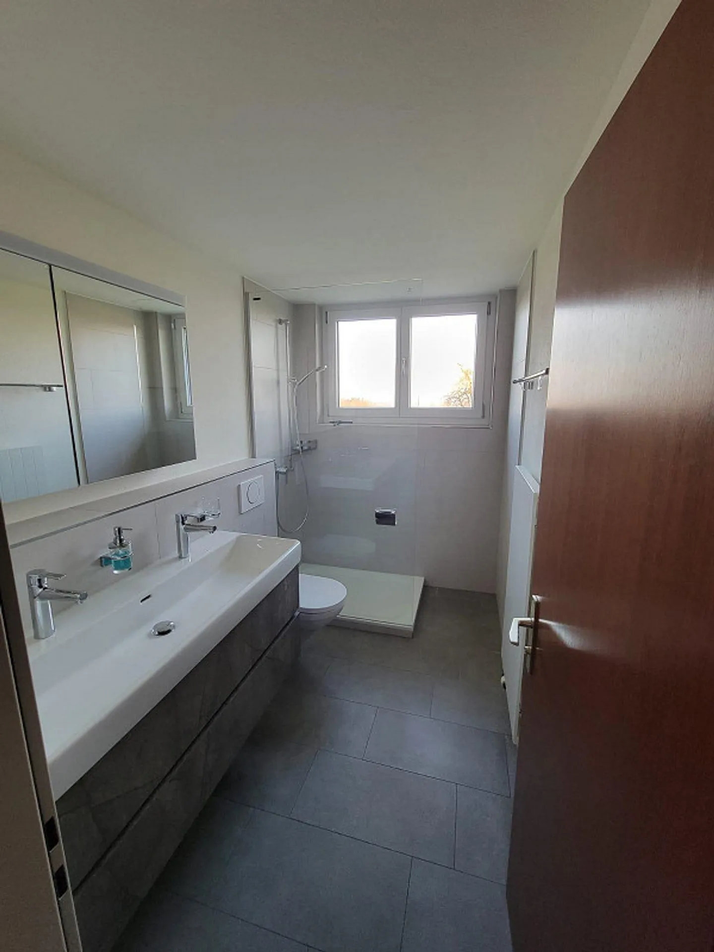 Belle appartement en attique de 4,5 pièces à louer à partir du 1er juillet - Photo 9 sur 14