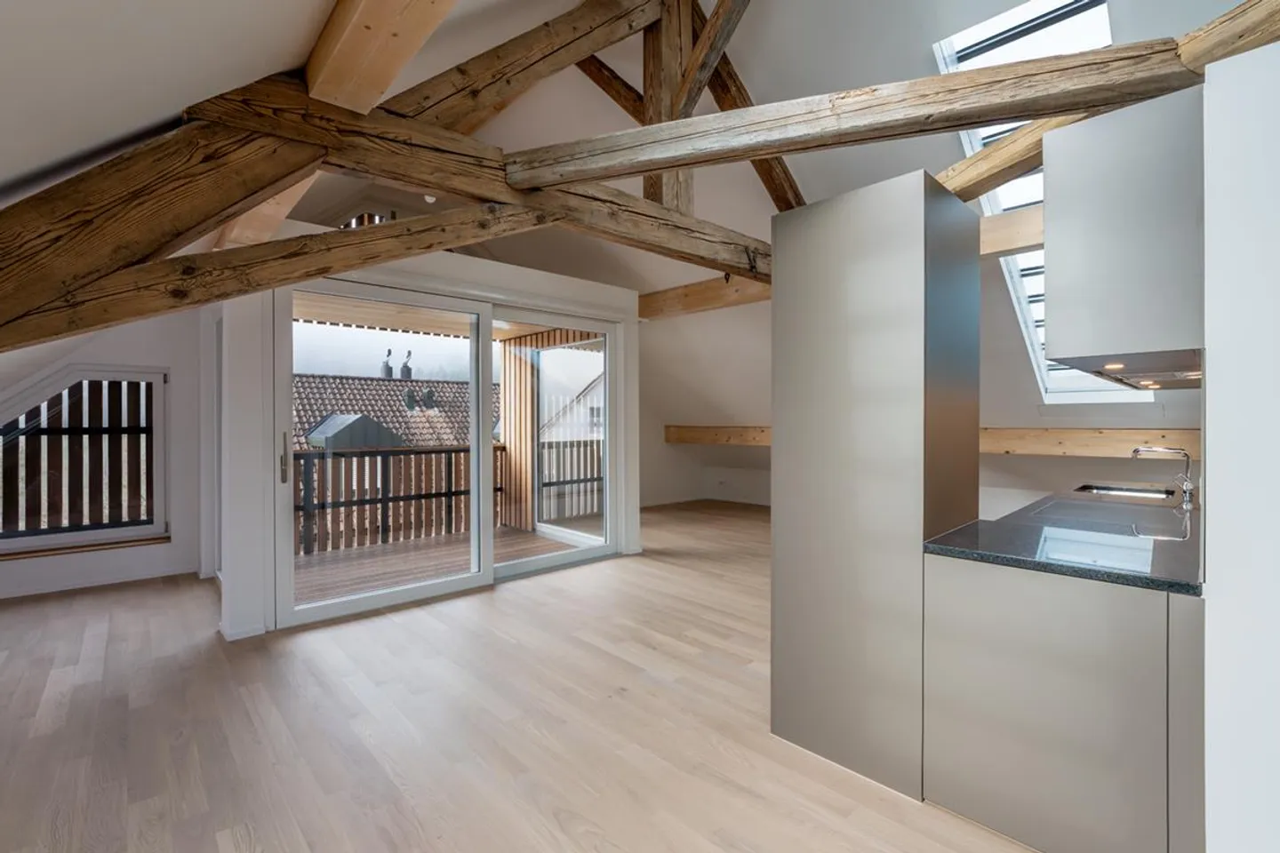 Modern Loft Penthouse Apartment in a Listed Farmhouse - Photo 3 of 8