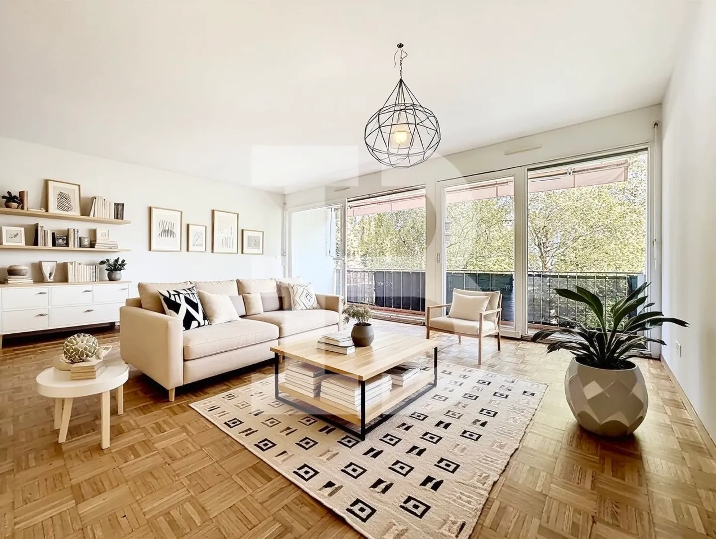 Schönes 4.5-Zimmer-Apartment in ruhiger Lage und nahe bei den Annehmlichkeiten - Foto 1 von 6