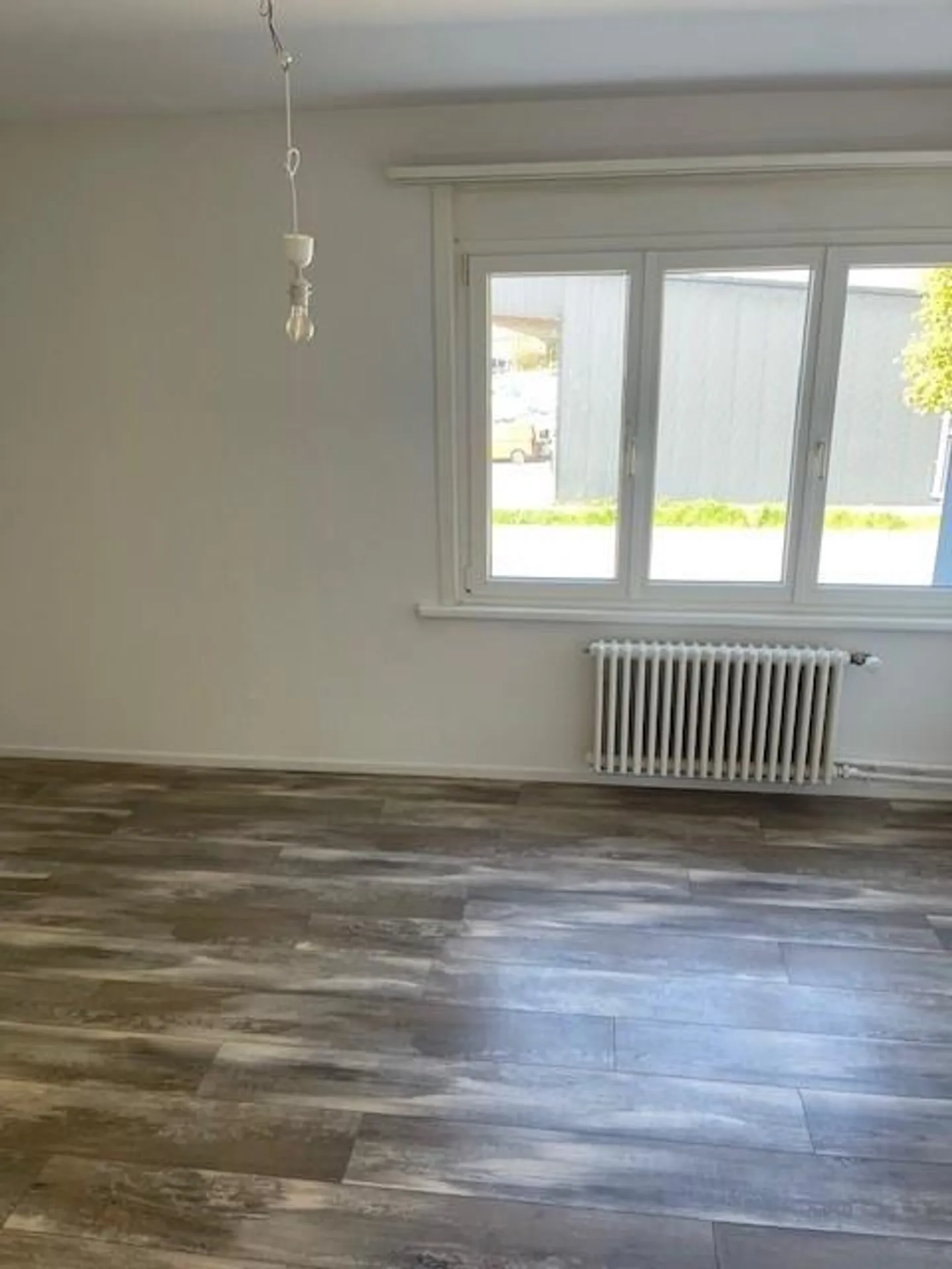 Appartement de 4 pièces directement à la gare - Photo 3 sur 9