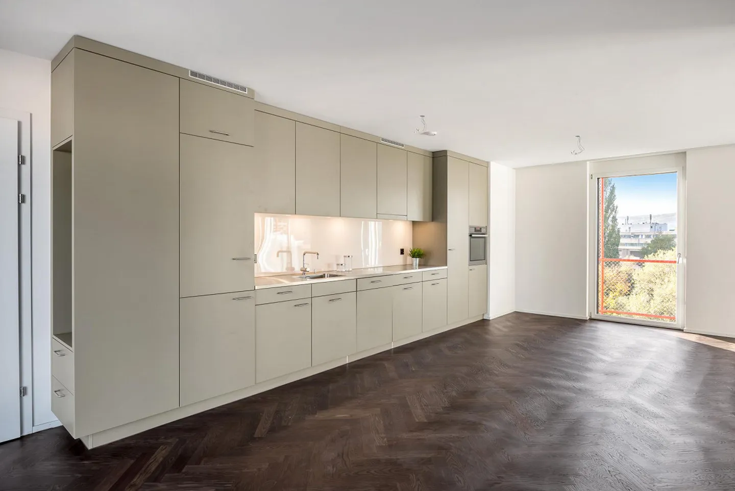 Maison moderne au rez-de-chaussée dans un emplacement central ! - Photo 3 sur 7