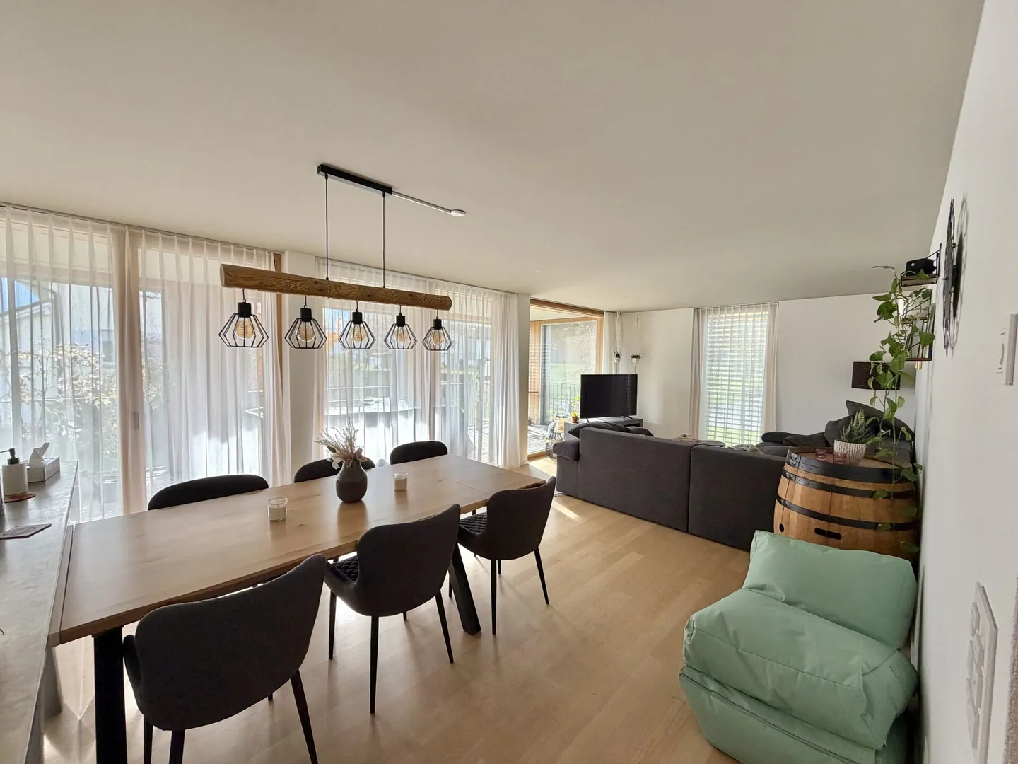 Moderne 4.5 Zimmerwohnung am Dorfrand von Grabs - Foto 1 von 10