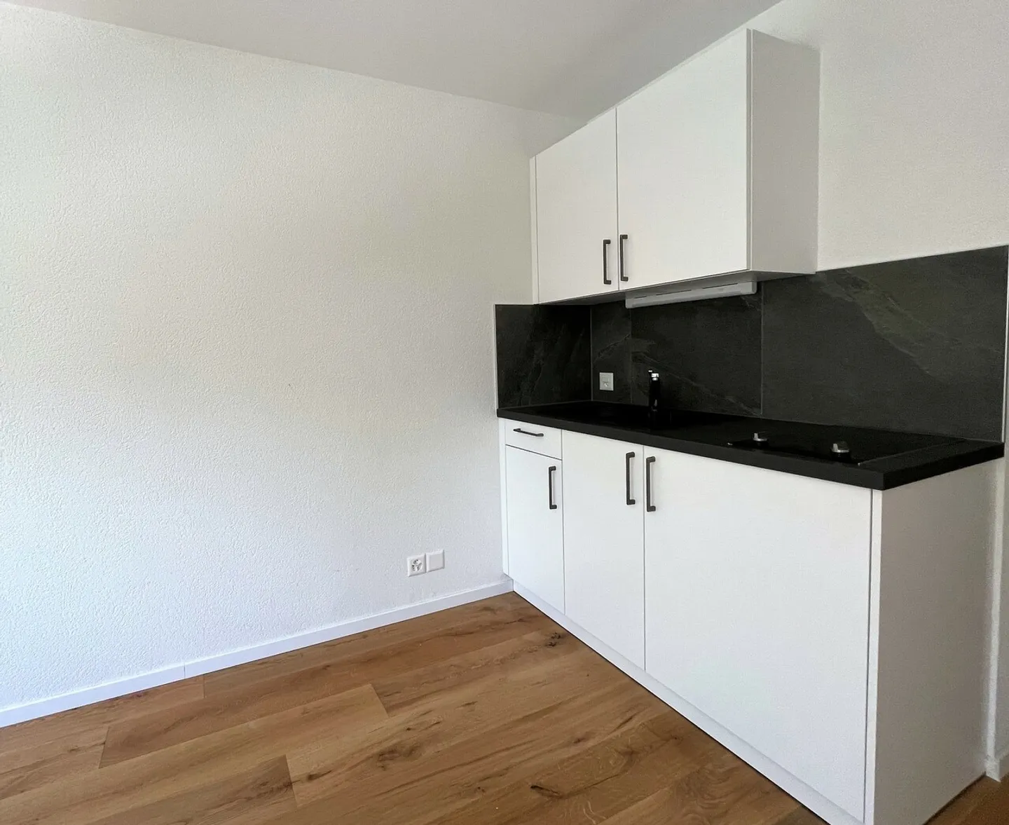 Studio Ristrutturato Vicino al Centro - Foto 3 di 3