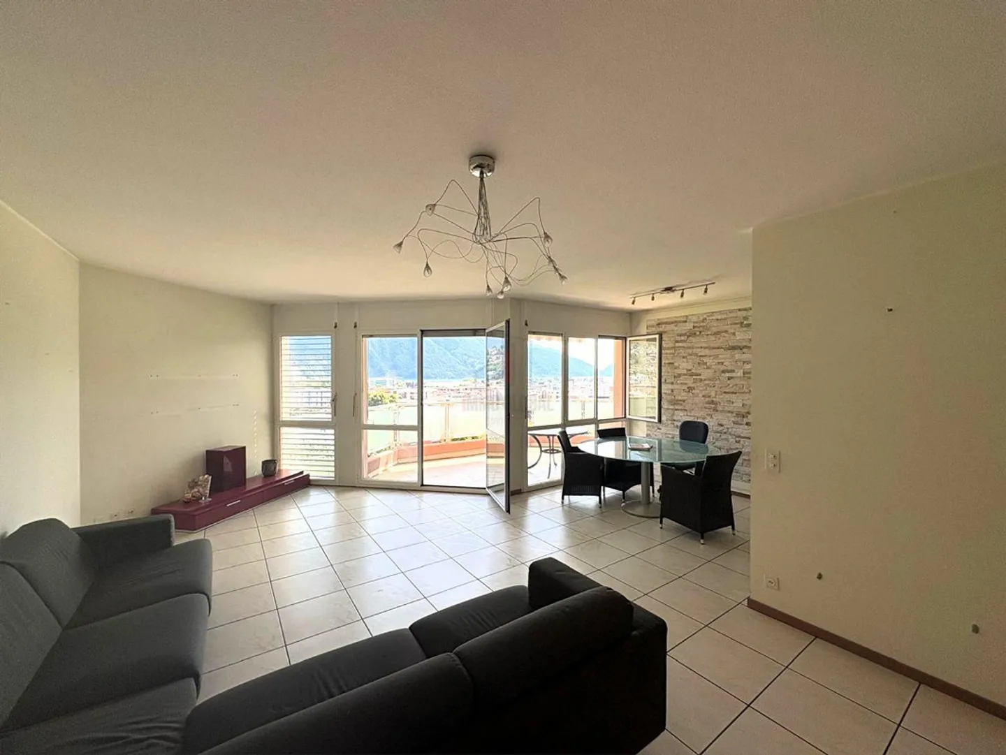 VUE SPLENDIDE DE VOTRE NOUVEAU FOYER - Photo 2 sur 11