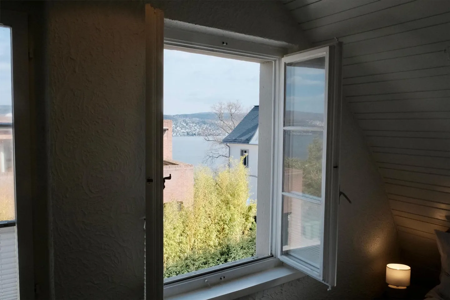Charming furnished house with lake view in Zurich | Parking - limited - Photo 2 of 28