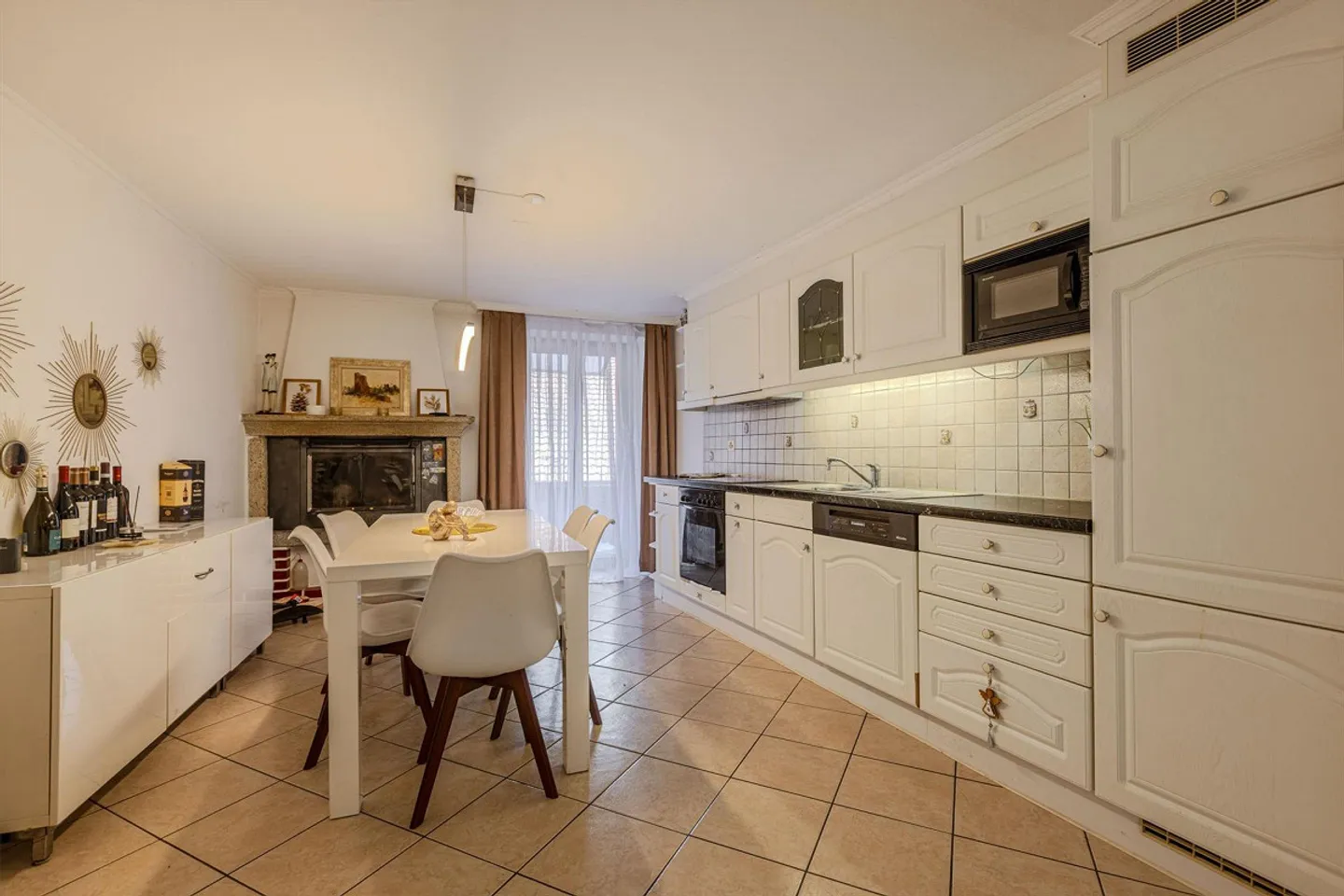 MIETE ZUM KAUF - WUNDERSCHÖNES HAUS MIT 7,5 ZIMMERN IM LOCARNESE - Foto 1 von 9