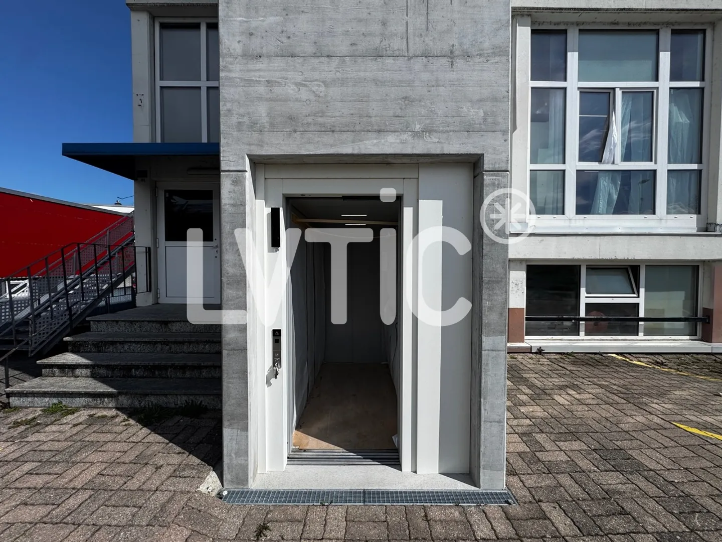 Locali, uffici di 230 m2 e terrazza di 70 m2 in affitto a Yverdon - Foto 5 di 7