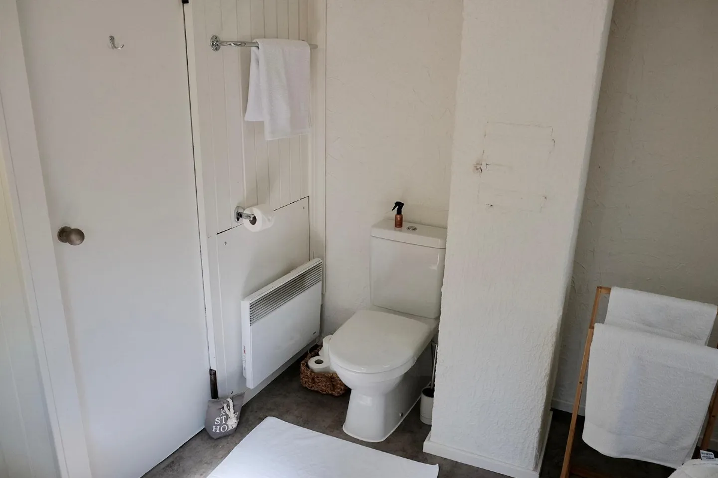 Charming furnished house with lake view in Zurich | Parking - limited - Photo 7 of 28