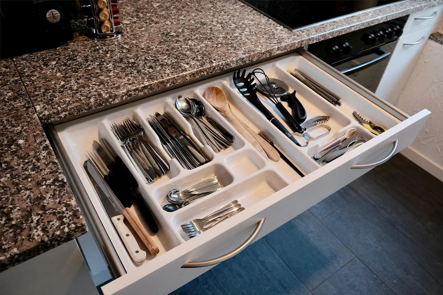 Charming furnished house with lake view in Zurich | Parking - limited - Photo 26 of 28