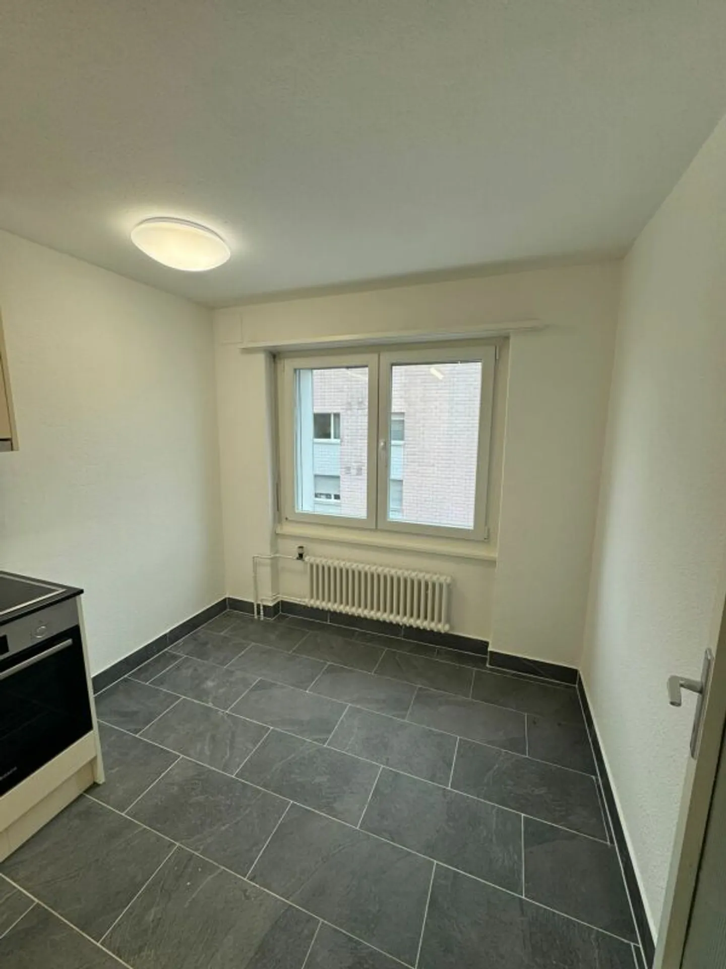 Appartamento 4.5 locali, 3° piano, ascensore, piscina - Foto 3 di 8