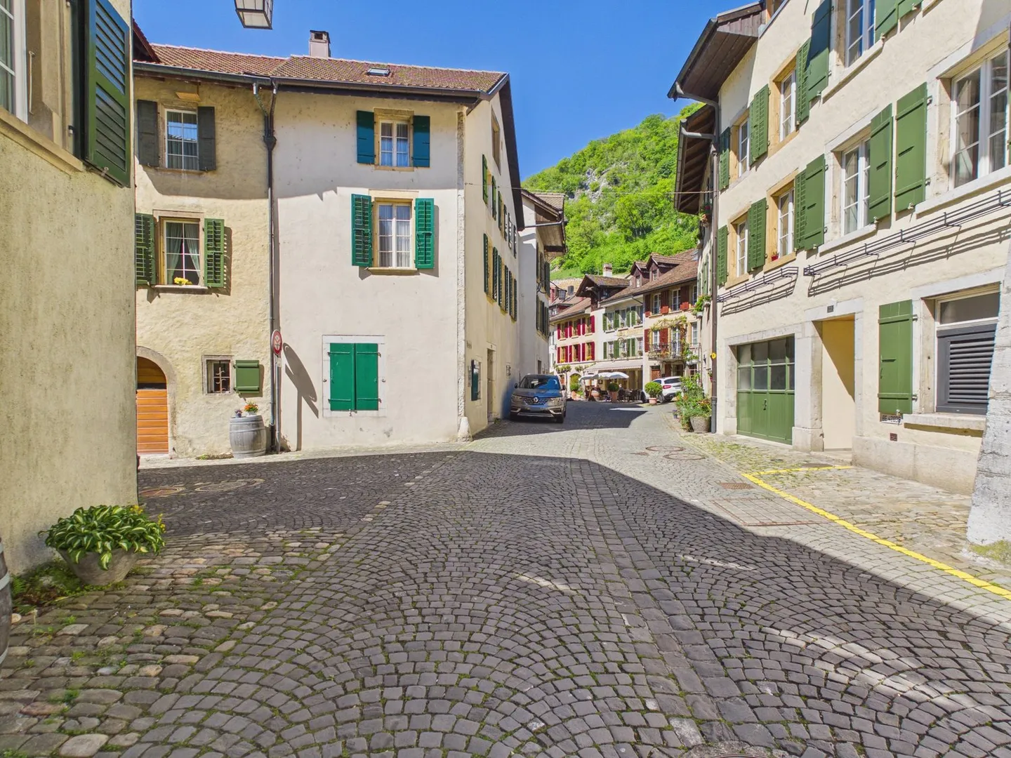 Historisches Einfamilienhaus mit Potenzial - Foto 3 von 15