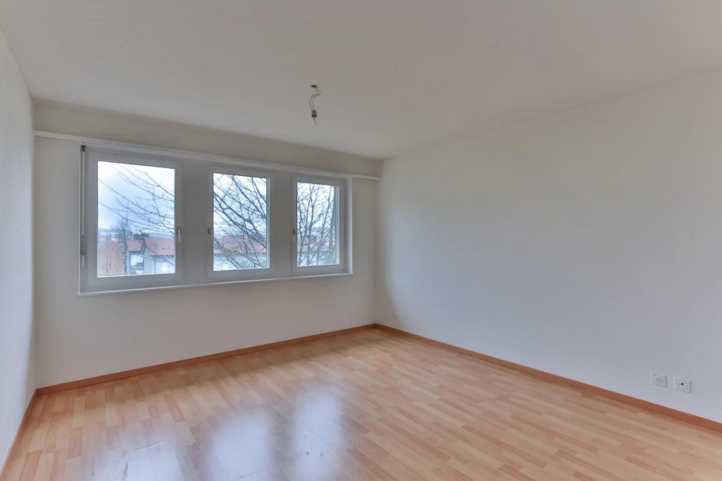 Central, spacious 4½-room apartment - Photo 7 of 10