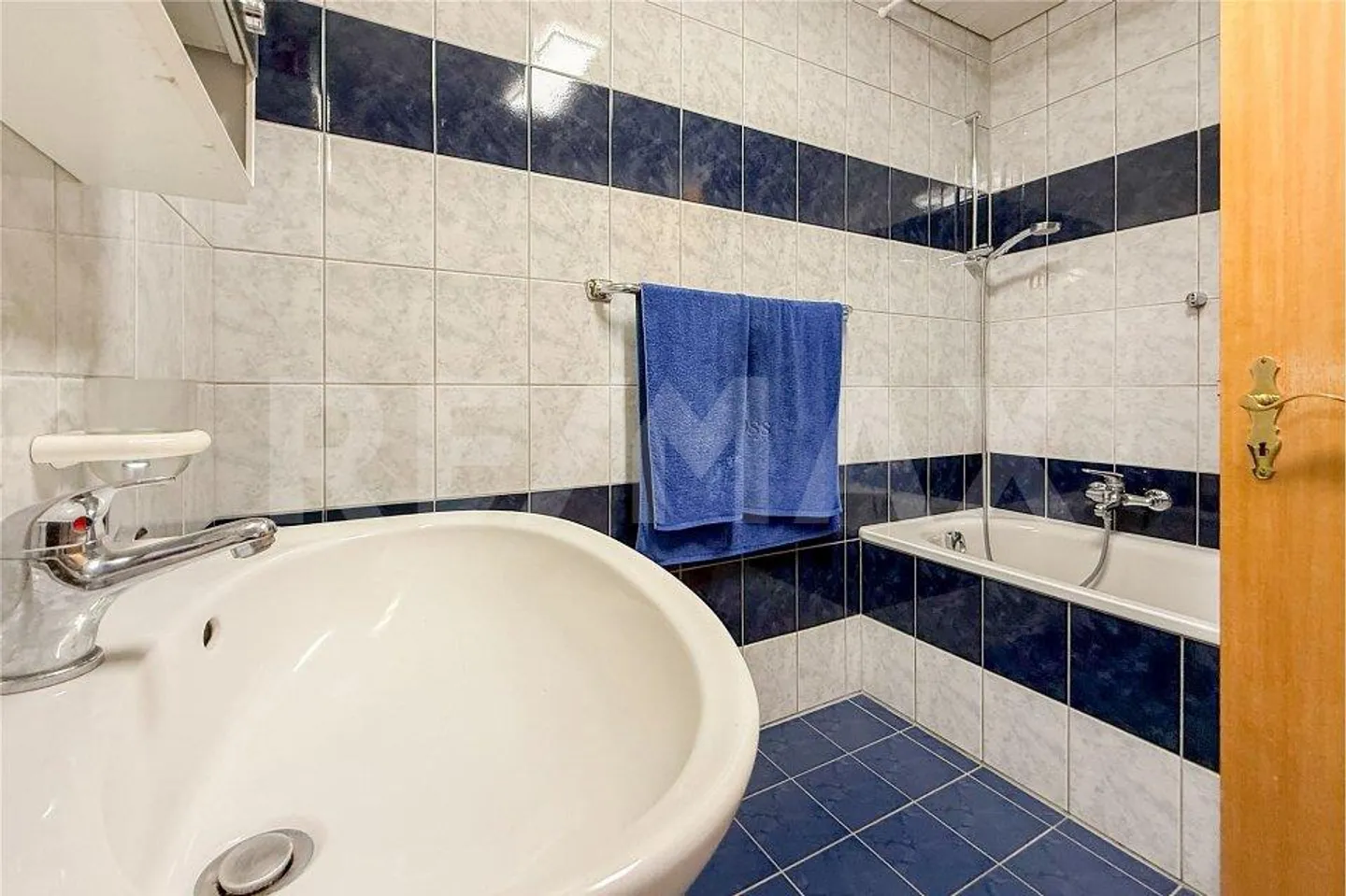 Maison de ville de 5,5 pièces bien entretenue à vendre à Hellikon - Photo 11 sur 13