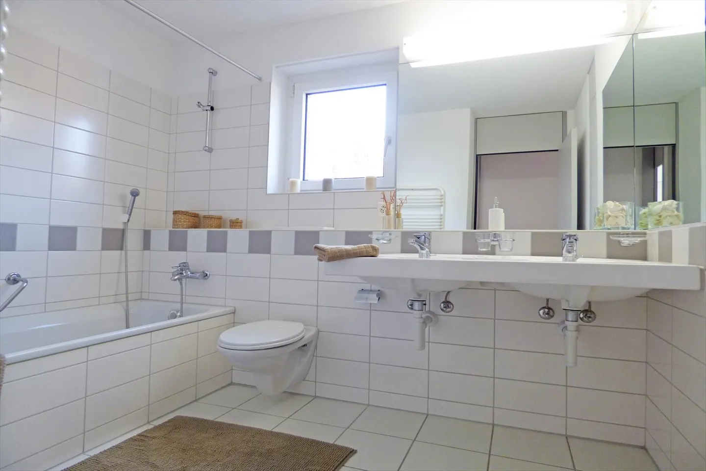 Bright family apartment in the best location! - Photo 6 of 6