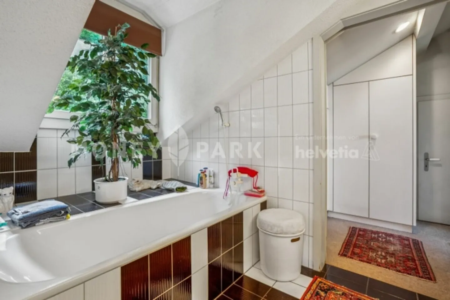 Ampia casa unifamiliare con appartamento indipendente in un ambiente naturale - Foto 5 di 13